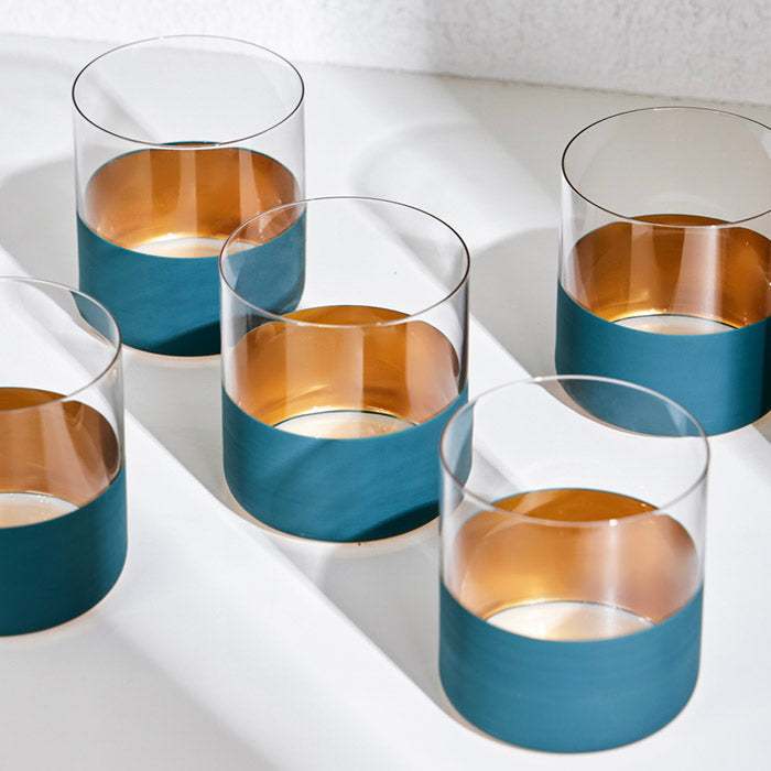 WHISKY GLASS - GREENElevate your drinking experience with our Whisky Glass in Green, the perfect blend of elegance and functionality. Designed with a modern aesthetic, this glass featurGlass