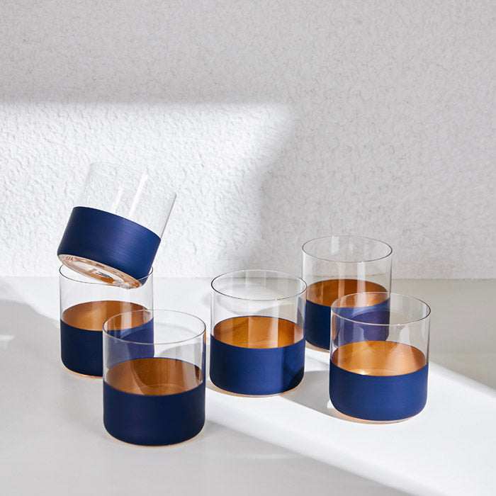 WHISKY GLASS - NAVY BLUEElevate your drinking experience with our Whisky Glass in NAVY BLUE, the perfect blend of elegance and functionality. Designed with a modern aesthetic, this glass feGlass