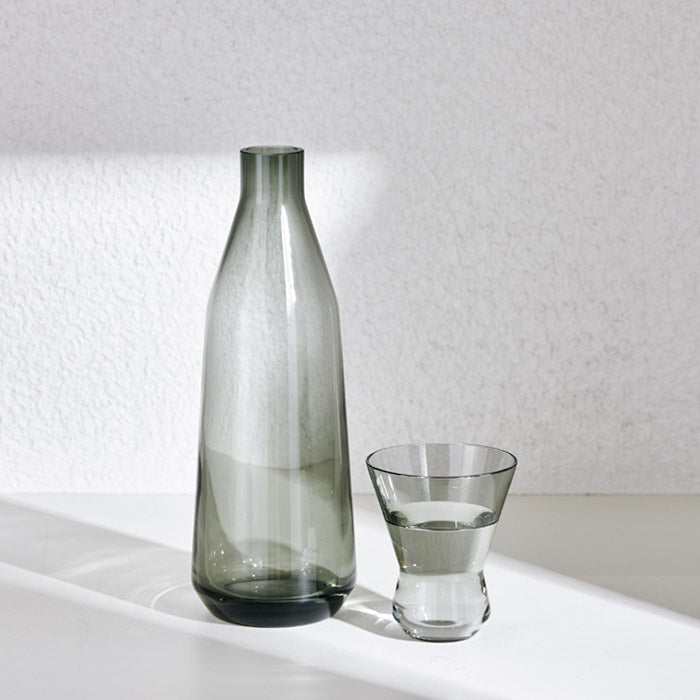 NUDE GLASS BEVERAGE SET 1 L - GRAYElevate your drinkware collection with the Nude Beverage Bottle Set. This bottle set is perfect for holding your favorite beverages, whether it's water, juice, or aBottle