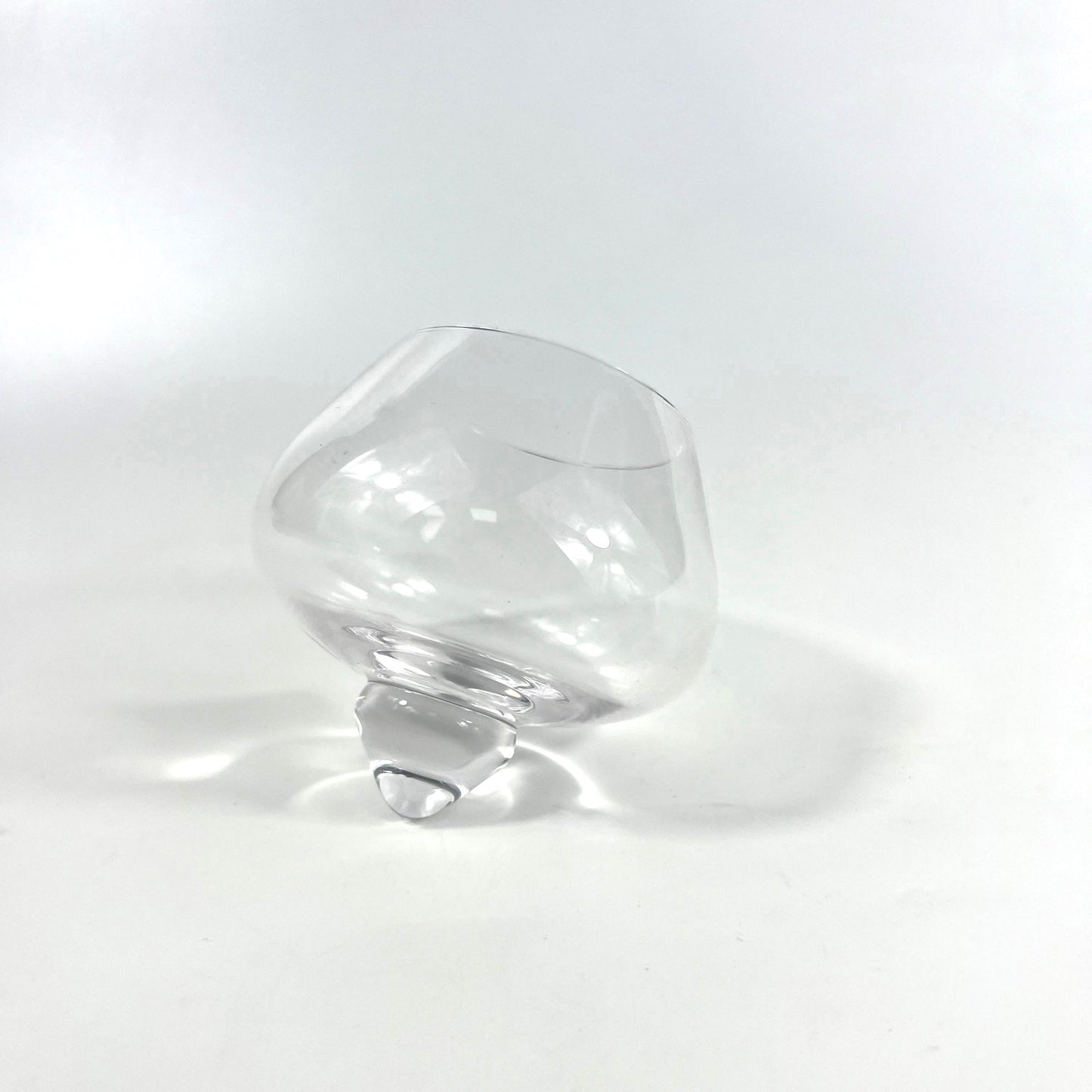 SMALL CREATIVE COGNAC GLASS WHISKEY GLASS