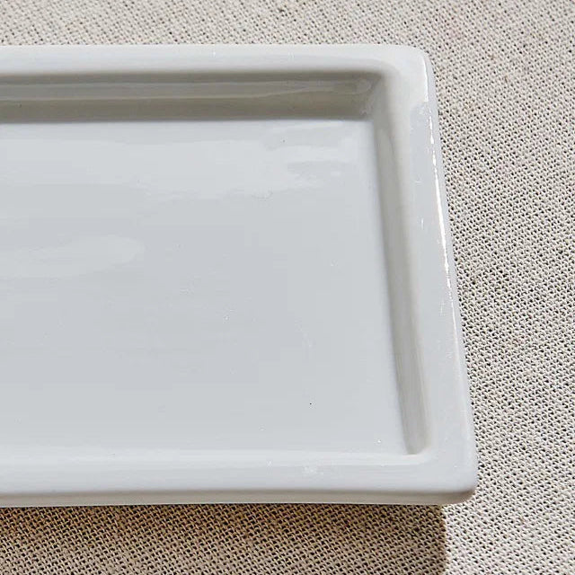 FLAT PORCELAIN D. SERVING PLATE