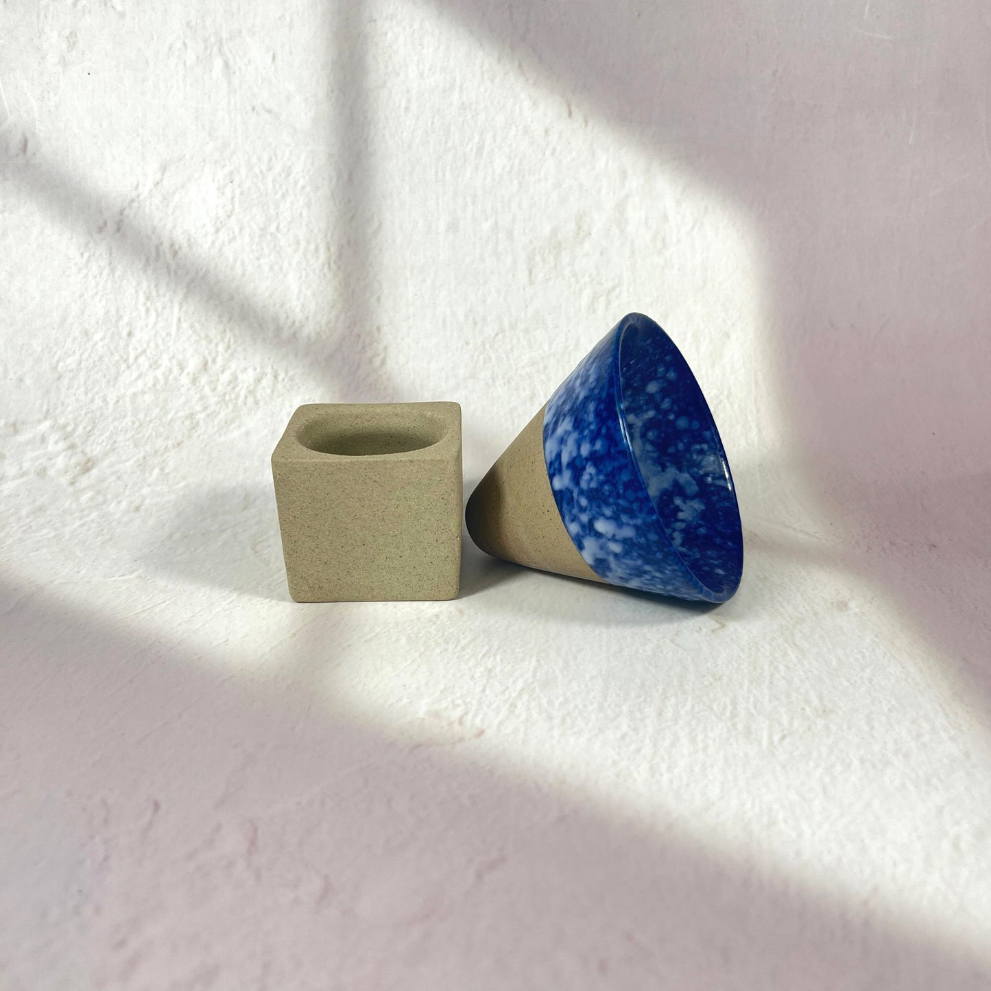 CONICAL SHAPED CUP & HOLDER 100ML/NAVY