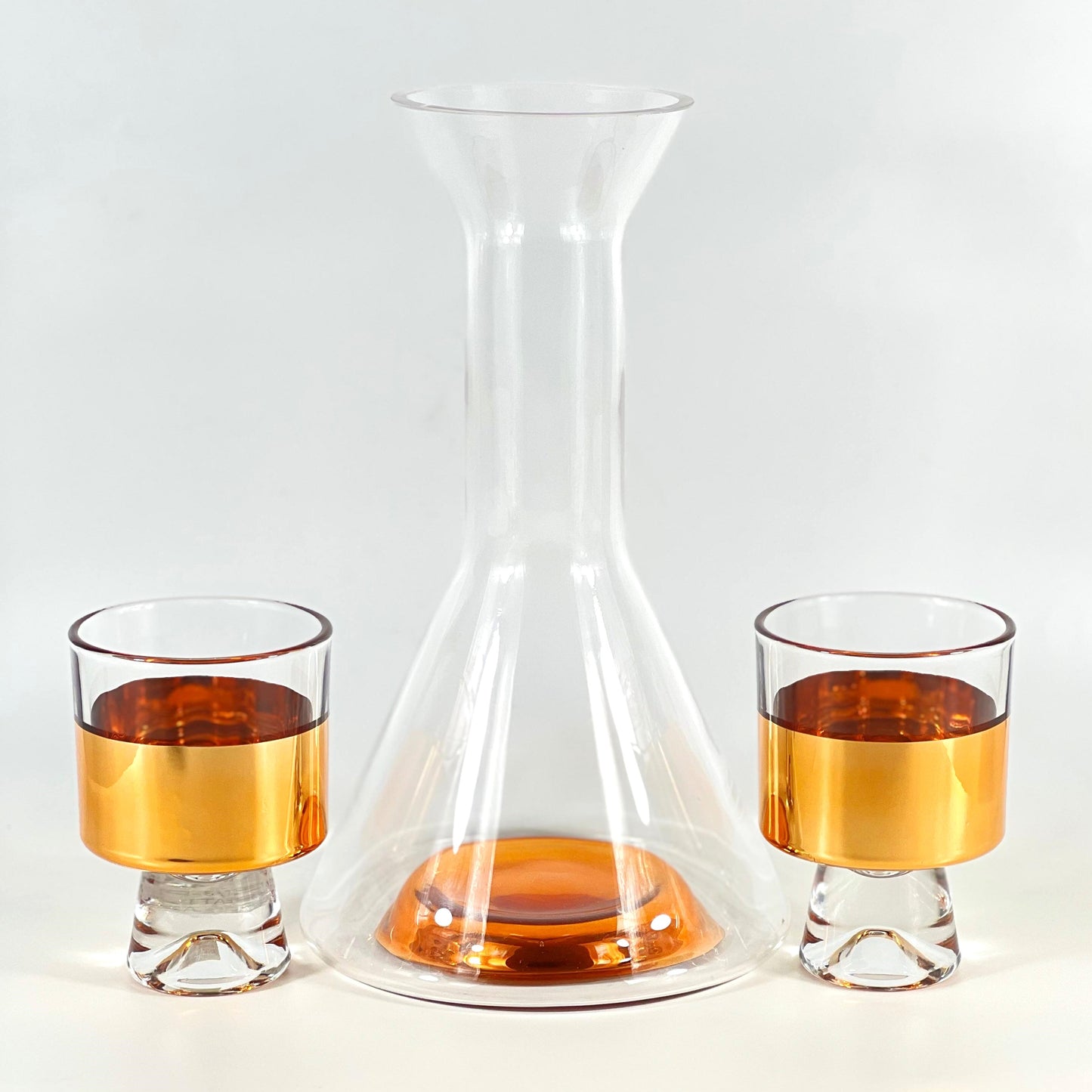 3-PIECE LUXURY CREATIVE GLASS WINE DECANTER SET