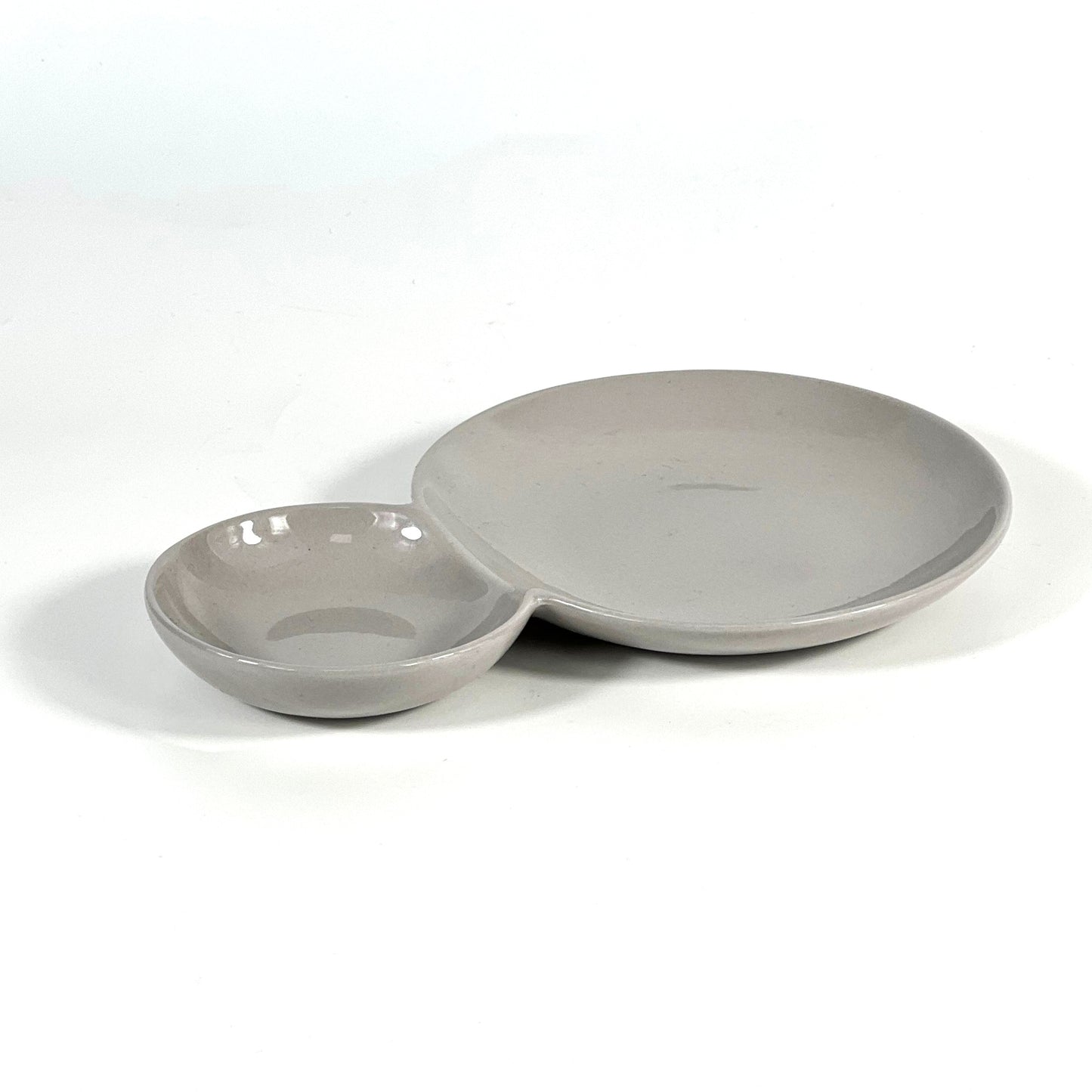 GRAY TWO-COMPARTMENT PLATE