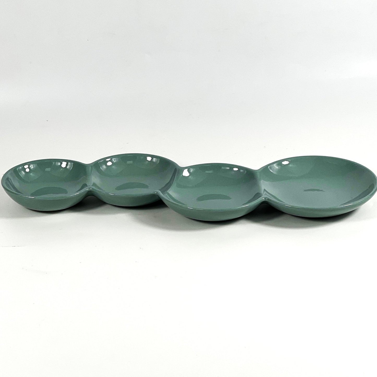 GREEN FOUR-COMPARTMENT PLATE