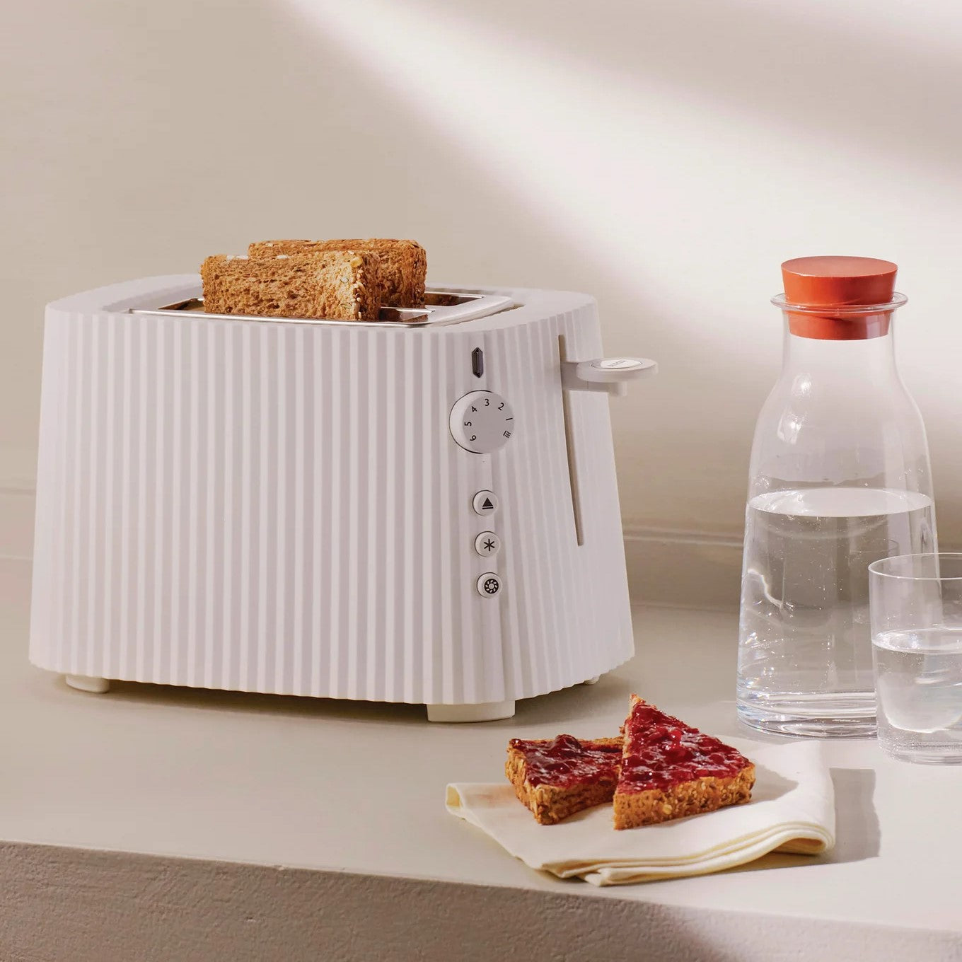 PLISSE', TOASTER W UK