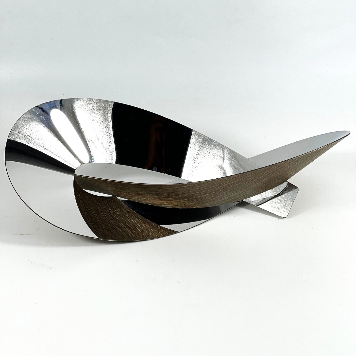 WOOD GRAIN METAL IRREGULAR TWISTED FRUIT BOWL