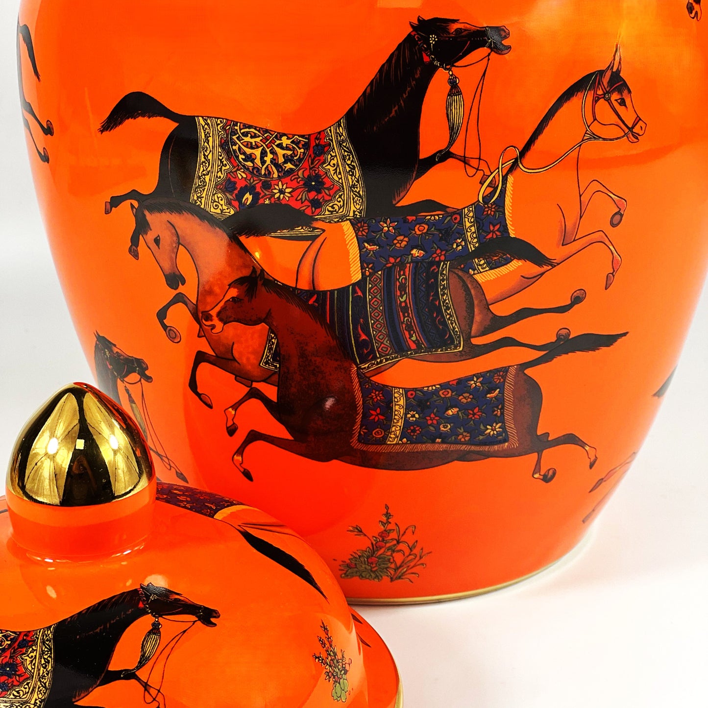ORANGE JINGER L