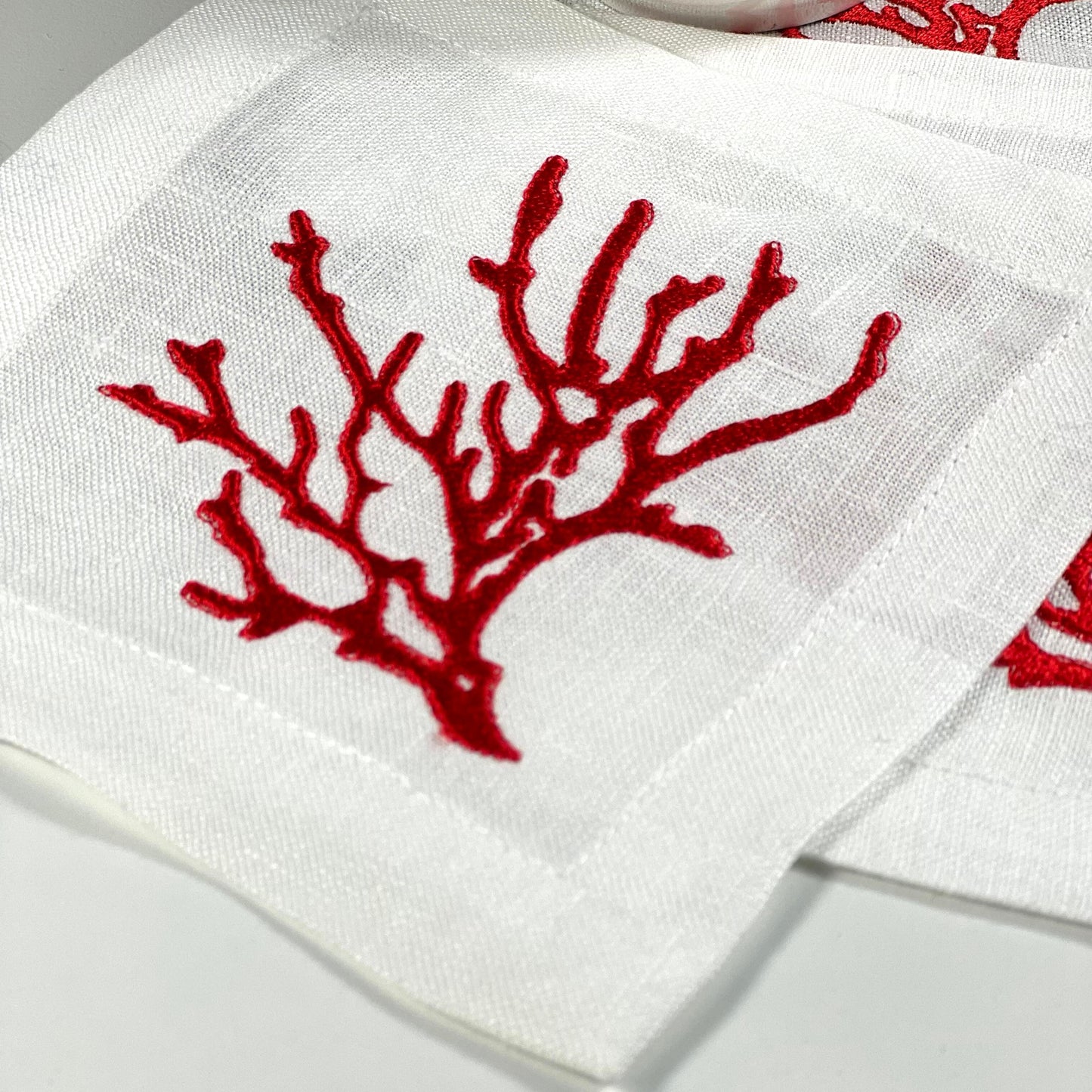 CORAL RED-WHITE LINEN COASTER