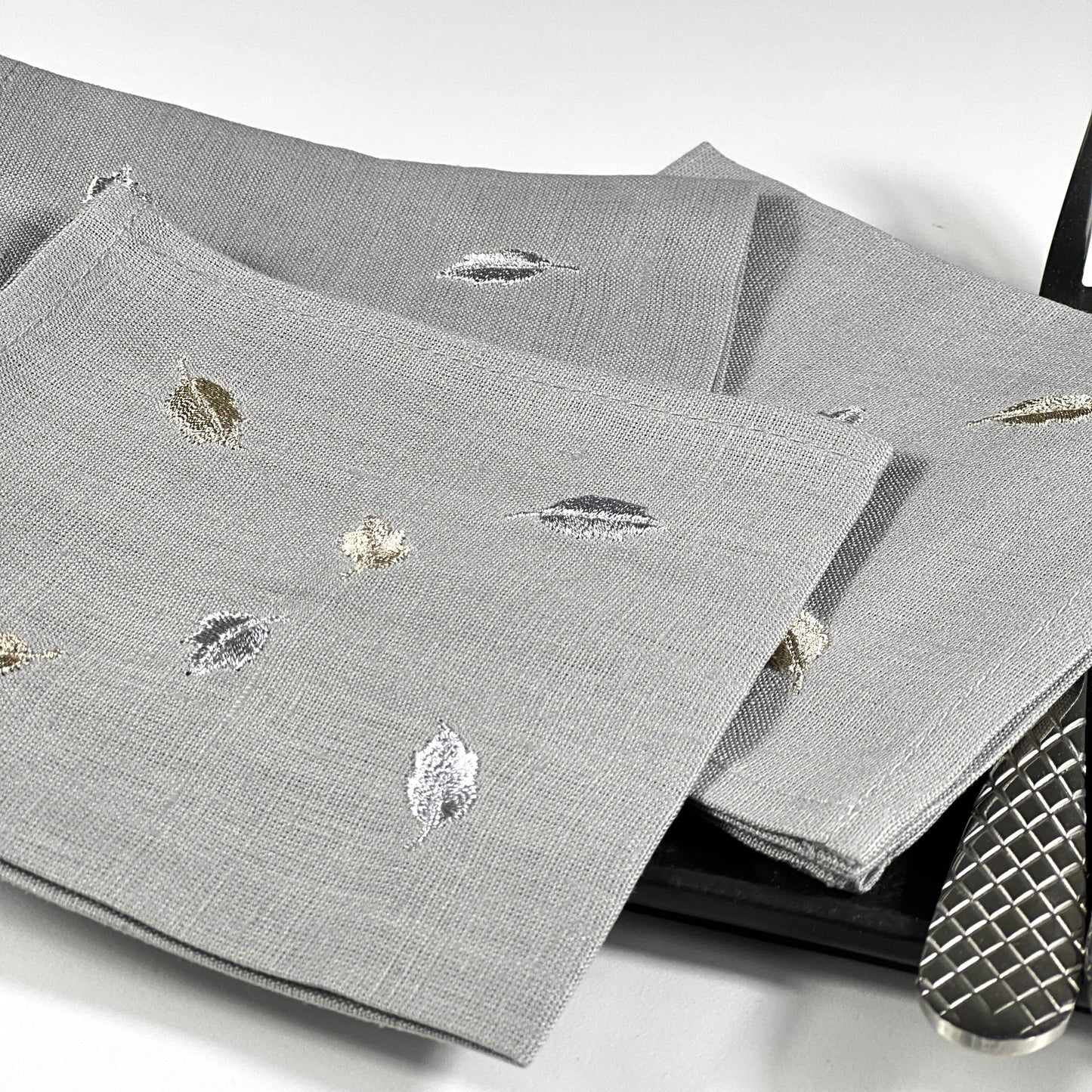MINI LEAVES-GREY LINEN COCKTAIL NAPKIN/SET