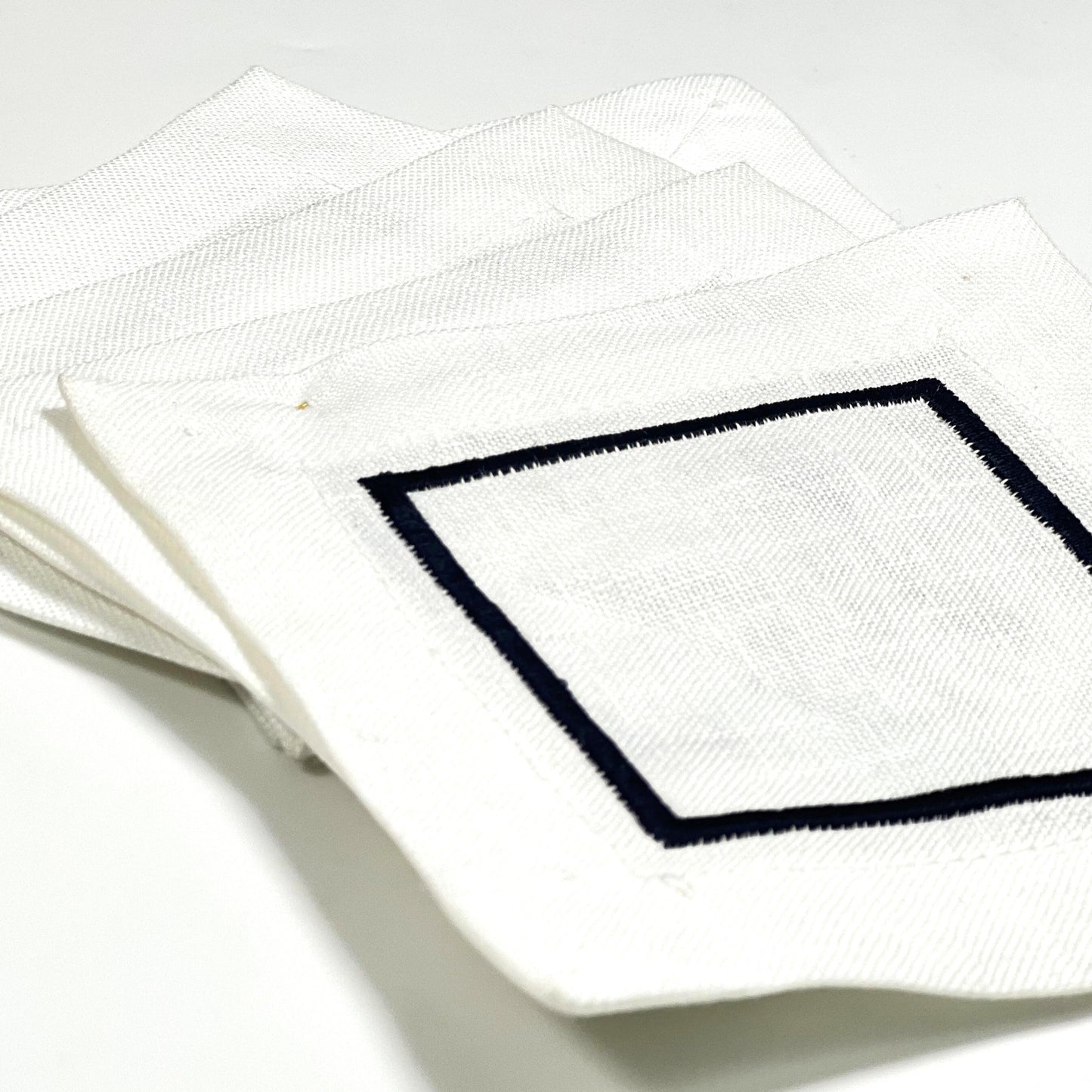 2 PICOTS BLACK-WHITE LINEN COASTER 12*12