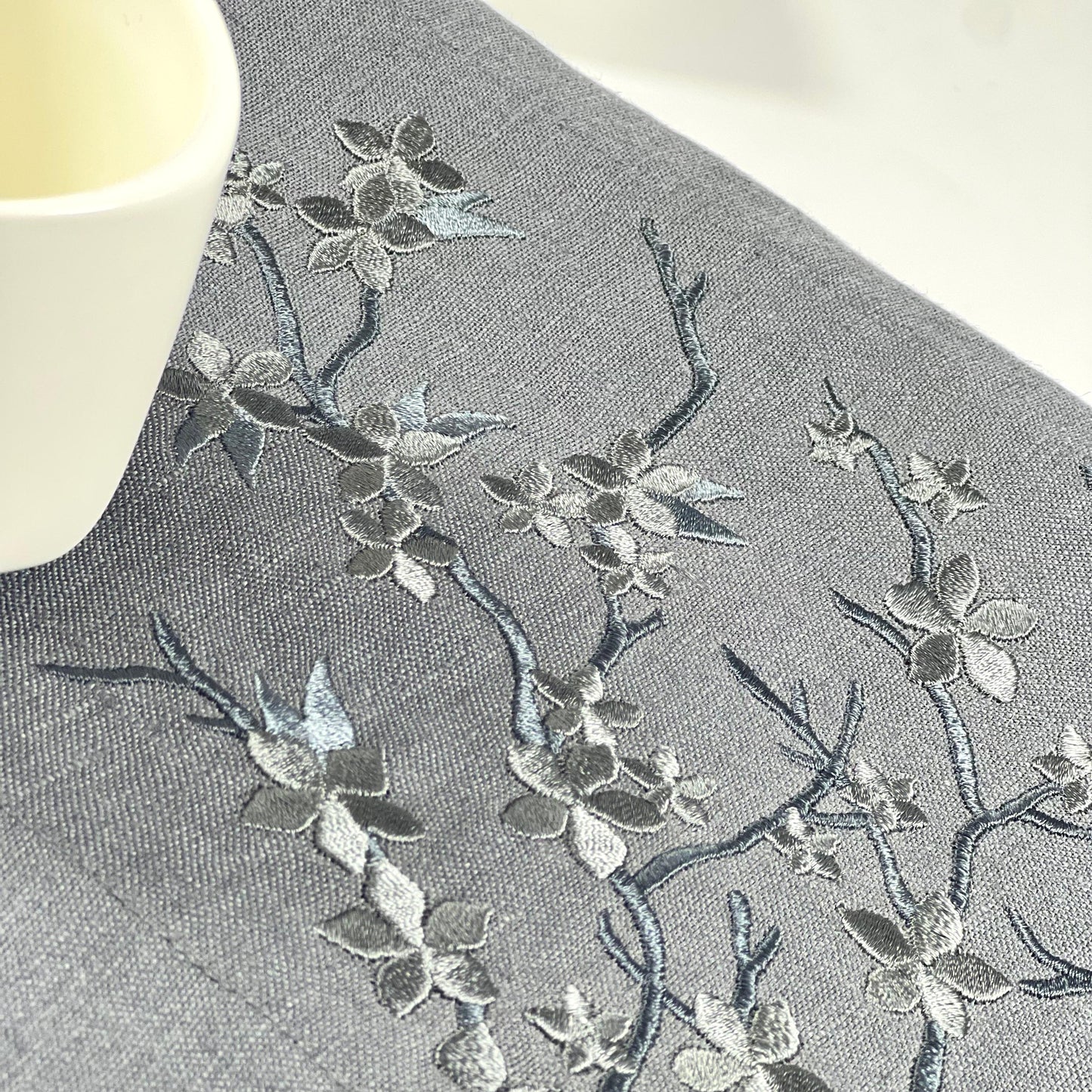 CHERRY BLOSSOM SILVER -DARK GRAY LINEN RUNNER
