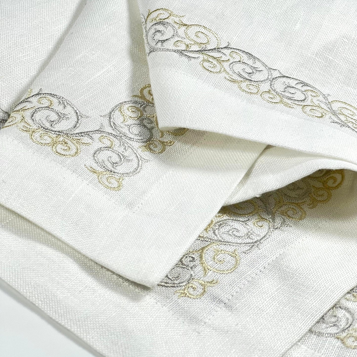 BORDER SILVER- WHITE LINEN TRAY LINER
