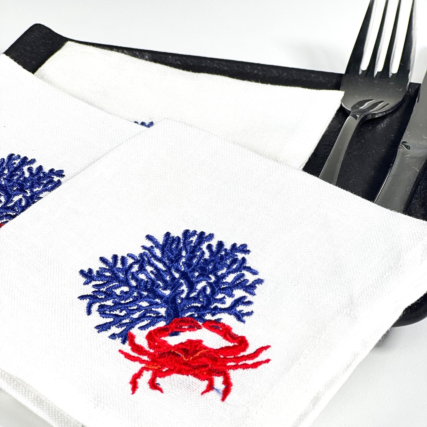 CRAB CORAL-WHITE LINEN COCKTAIL/NAPKIN