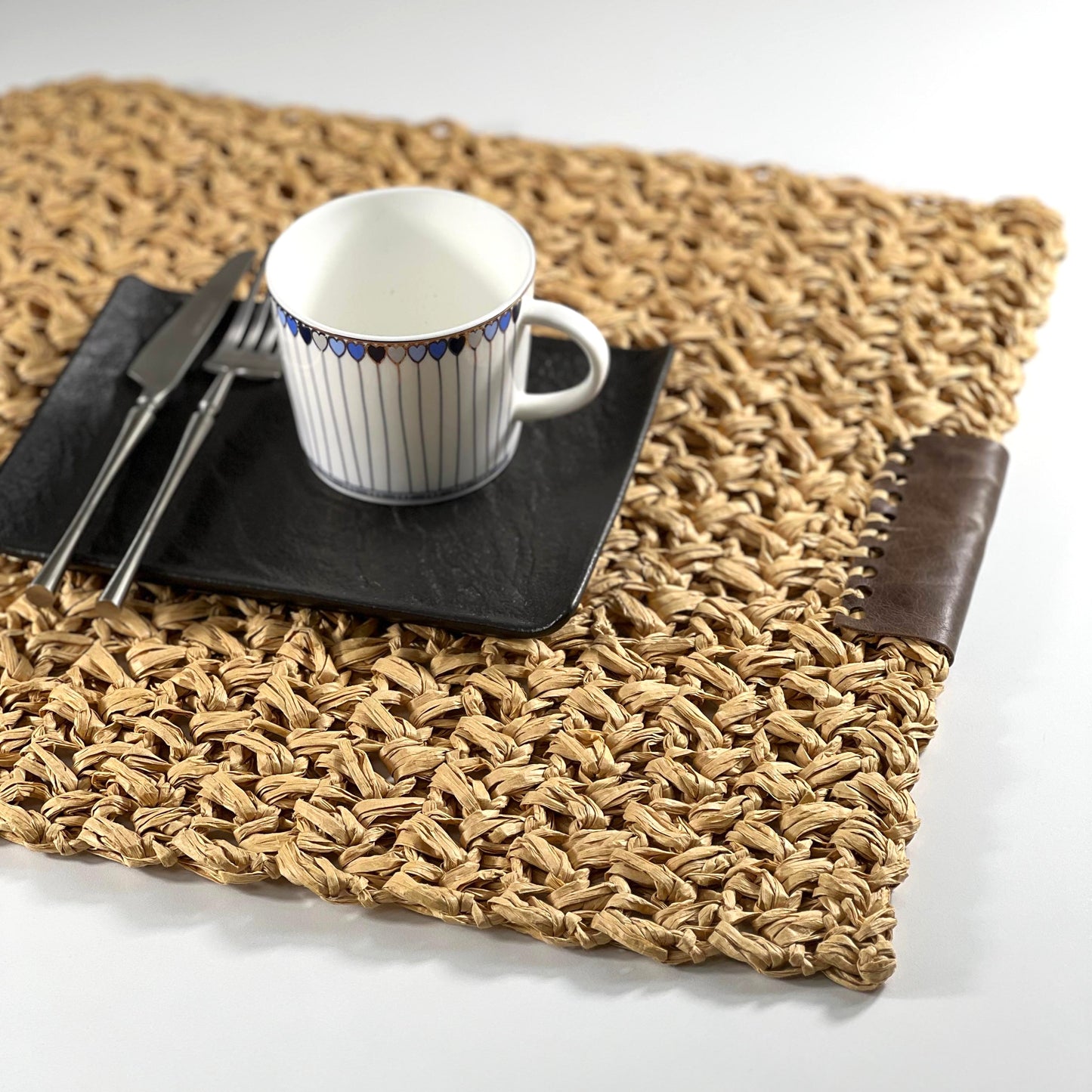SQUARE BASE W/RIGONNI SKIN NATURAL PLACEMAT 42X42CM