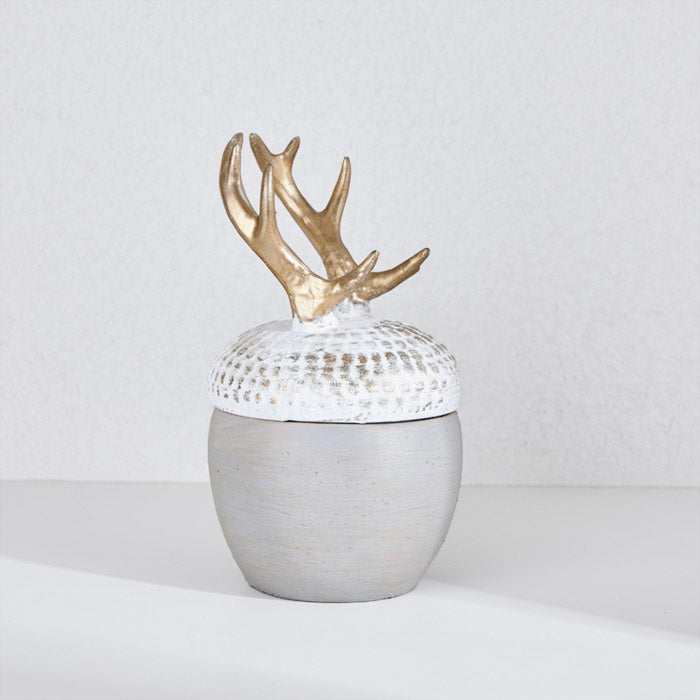 GOLD DEER HORN DECORATION 20CMlevate your home decor with this stunning Gold Deer Horn Decoration. Measuring 20cm in height, this unique piece features a beautifully crafted ceramic base with a tHome Decor