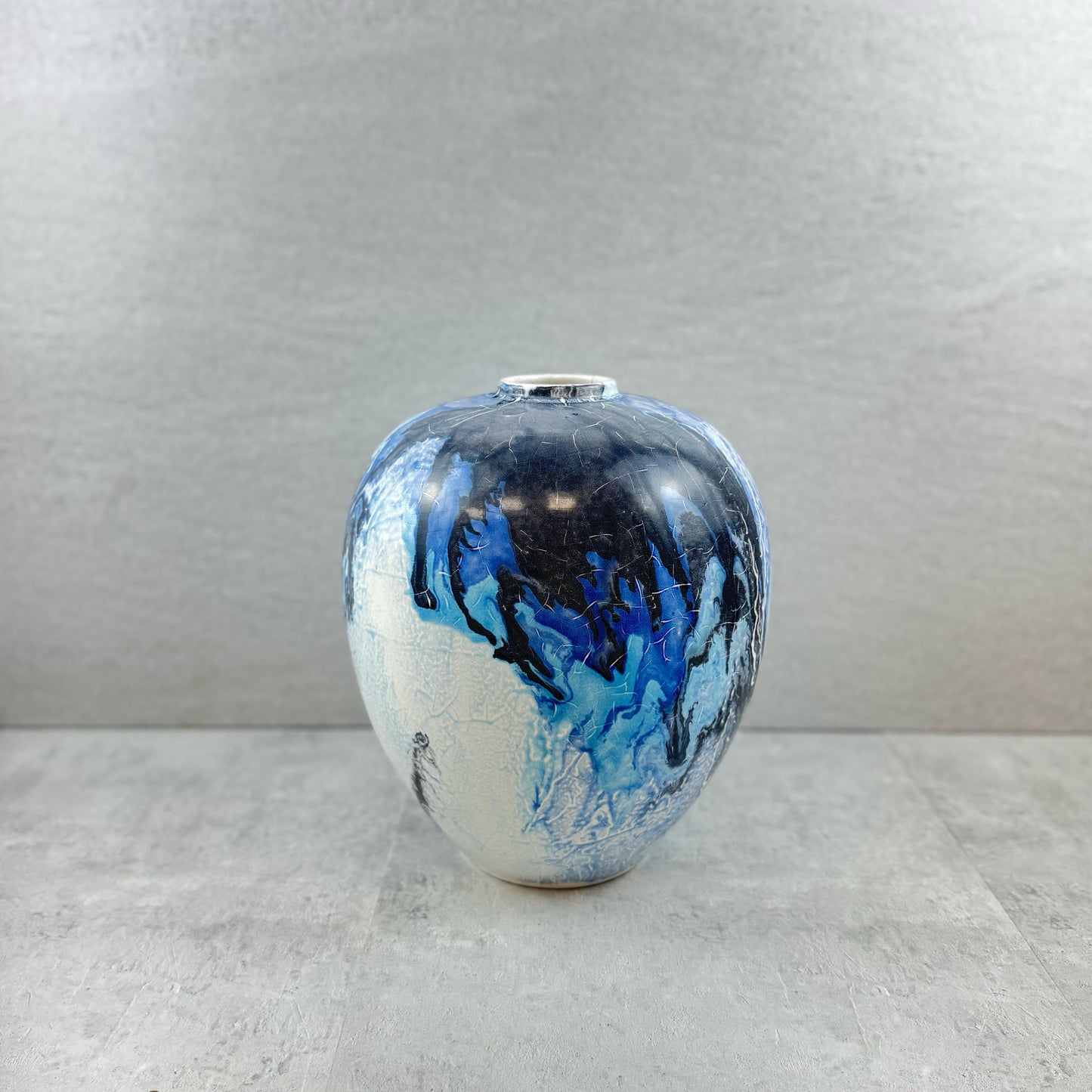 HANDMADE PAINTING POT 25*25 CM