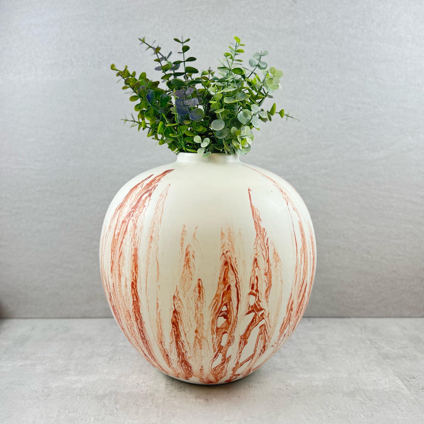 HANDMADE PAINTING POT 35*30 CM