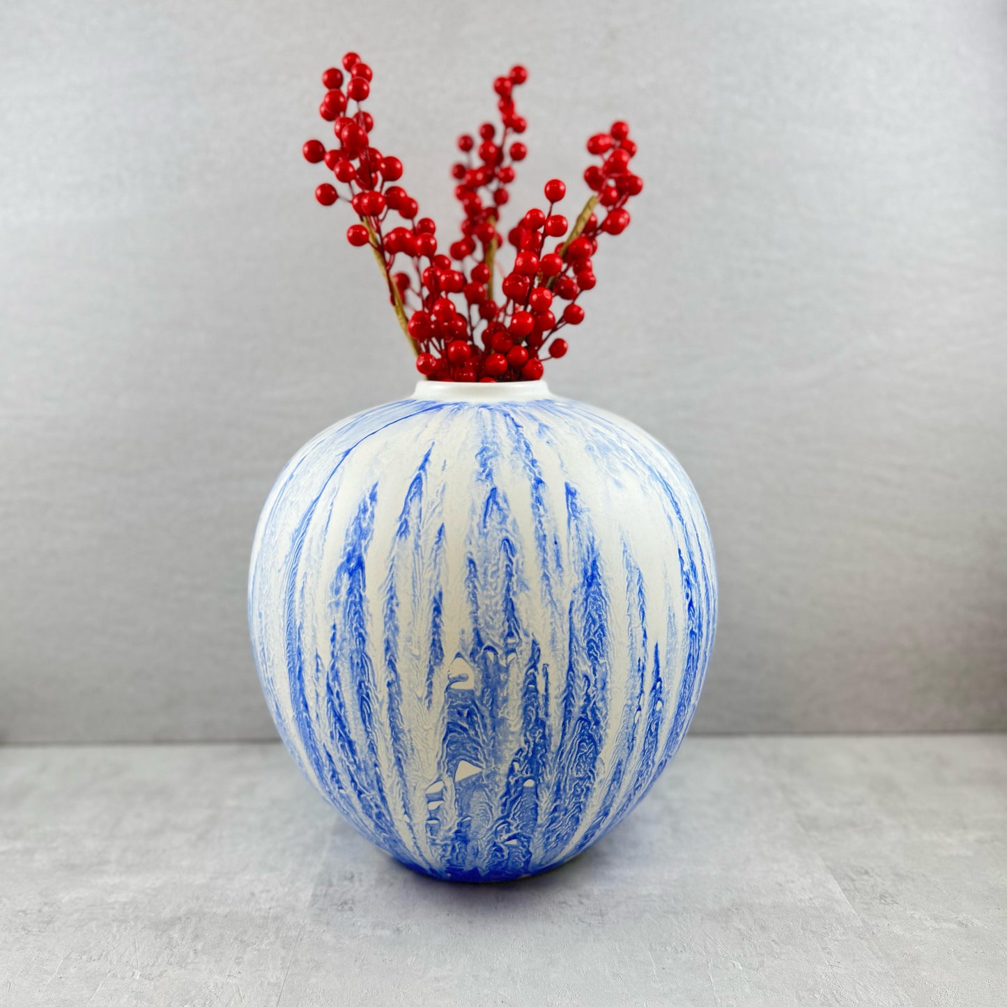 HANDMADE PAINTING POT 35*30 CM