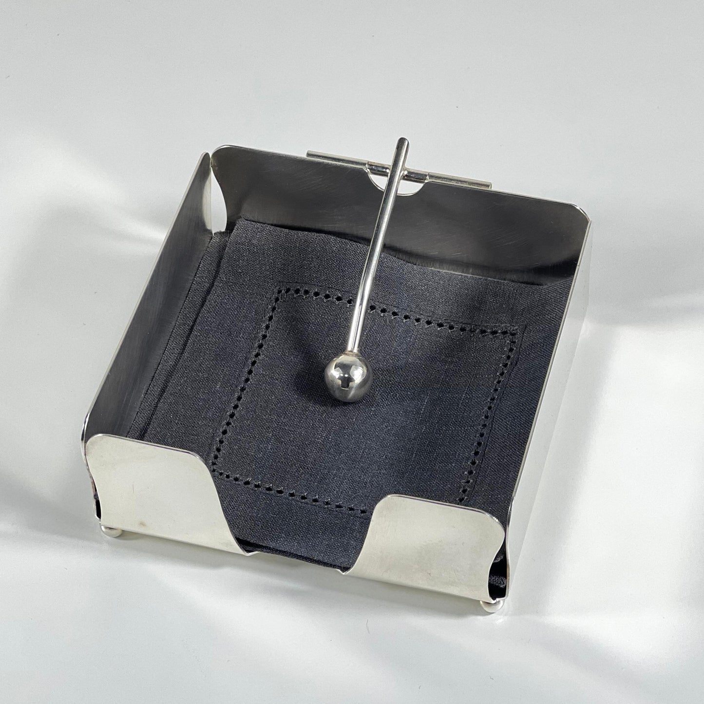 SMALL NAPKIN TRAY SILVER