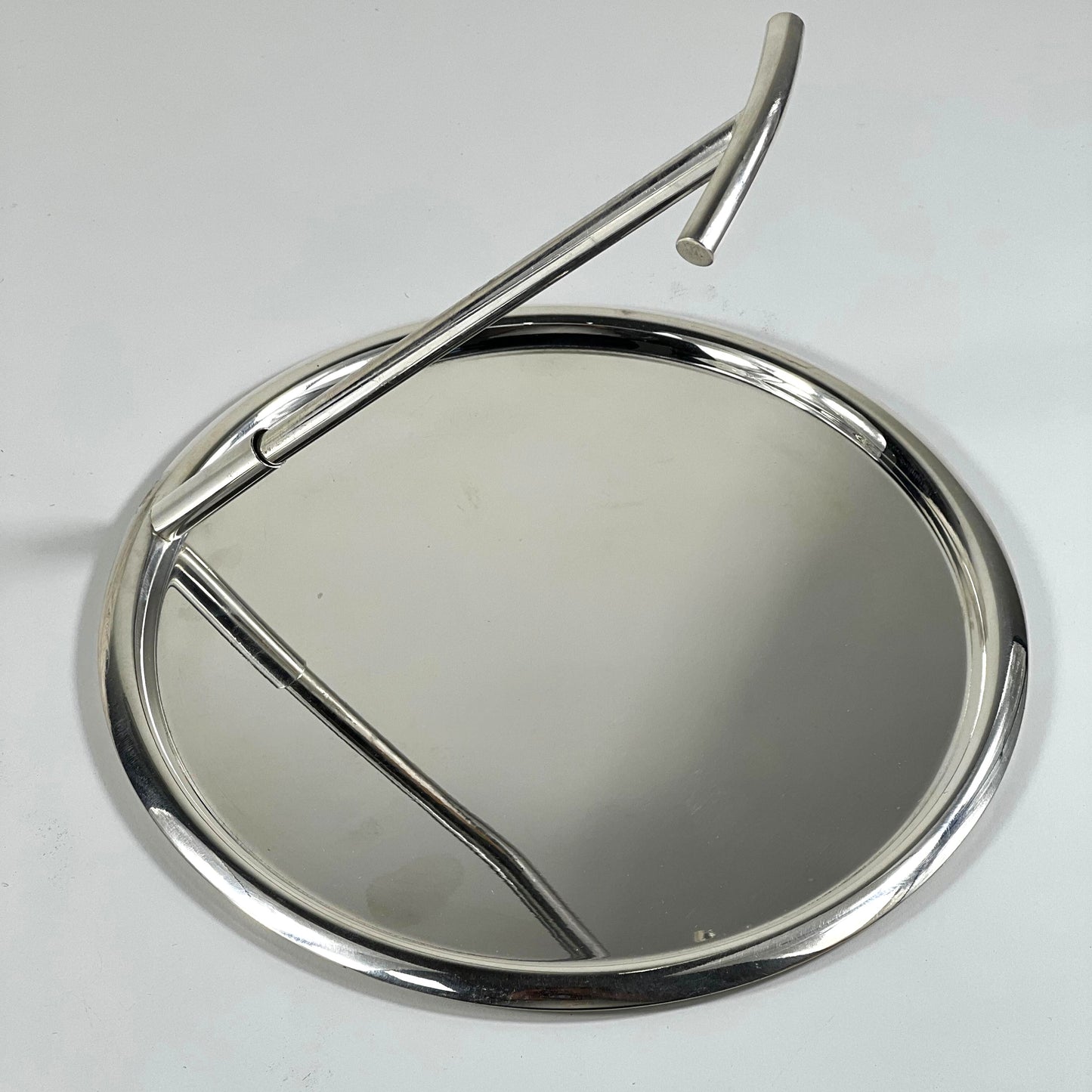 ROUND SERVING TRAY SILVER
