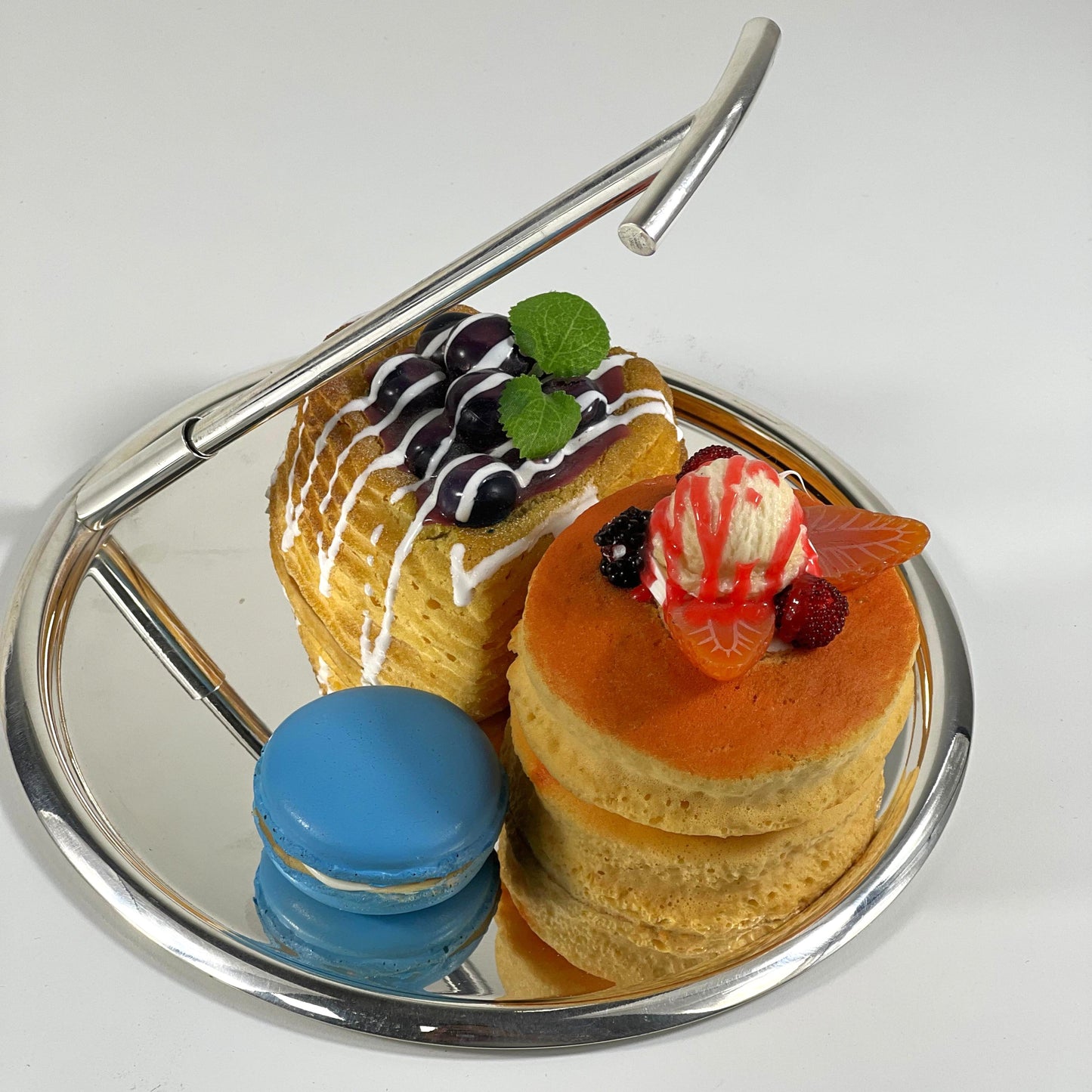 ROUND SERVING TRAY SILVER