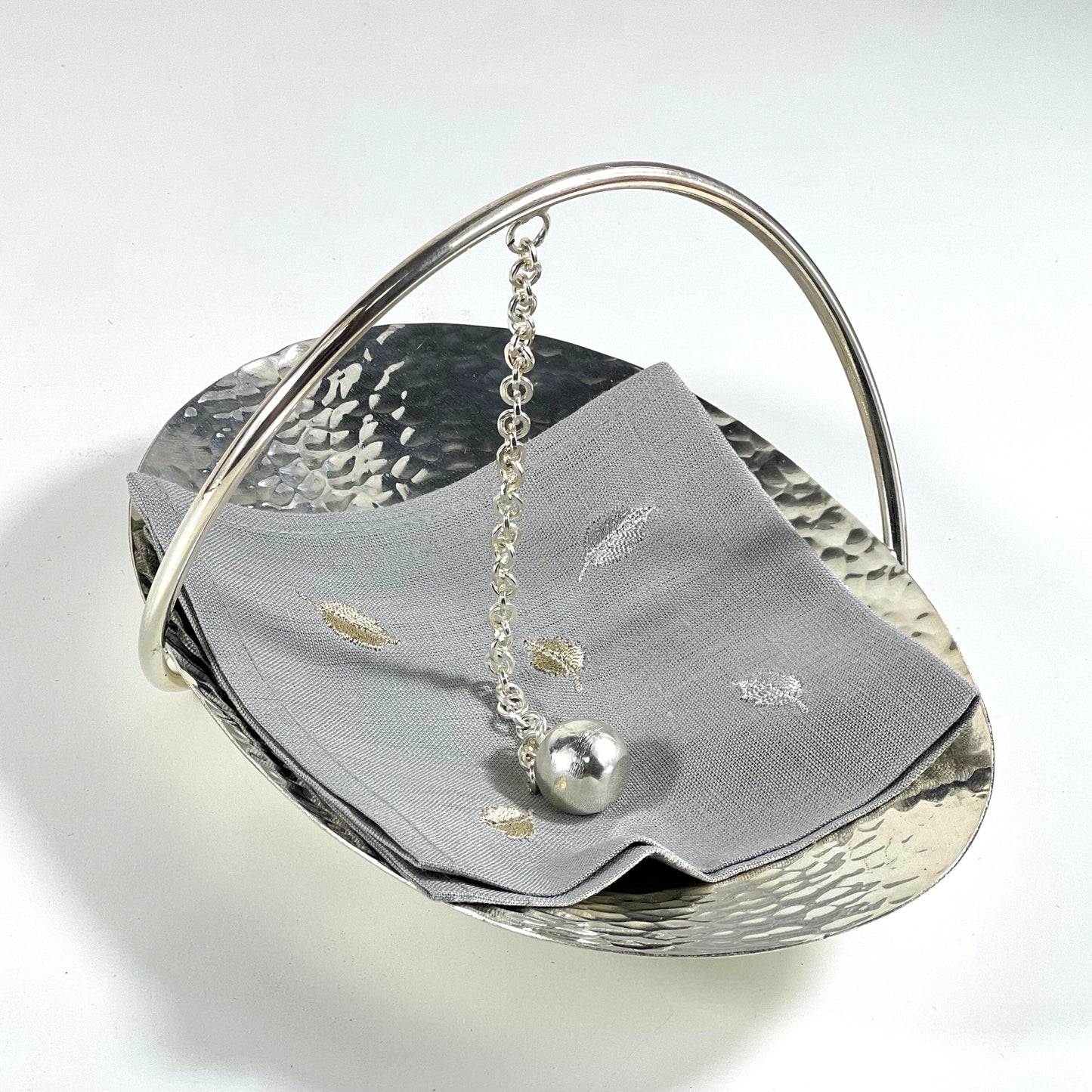 ELEGANT NAPKIN HOLDER SILVER