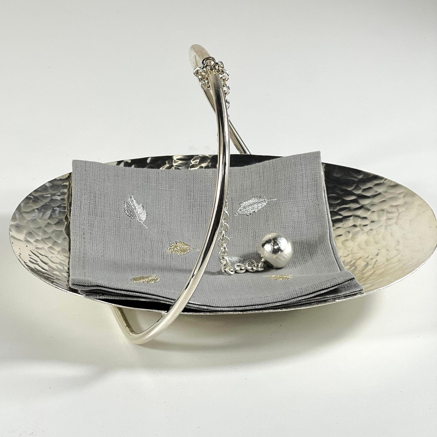 ELEGANT NAPKIN HOLDER SILVER