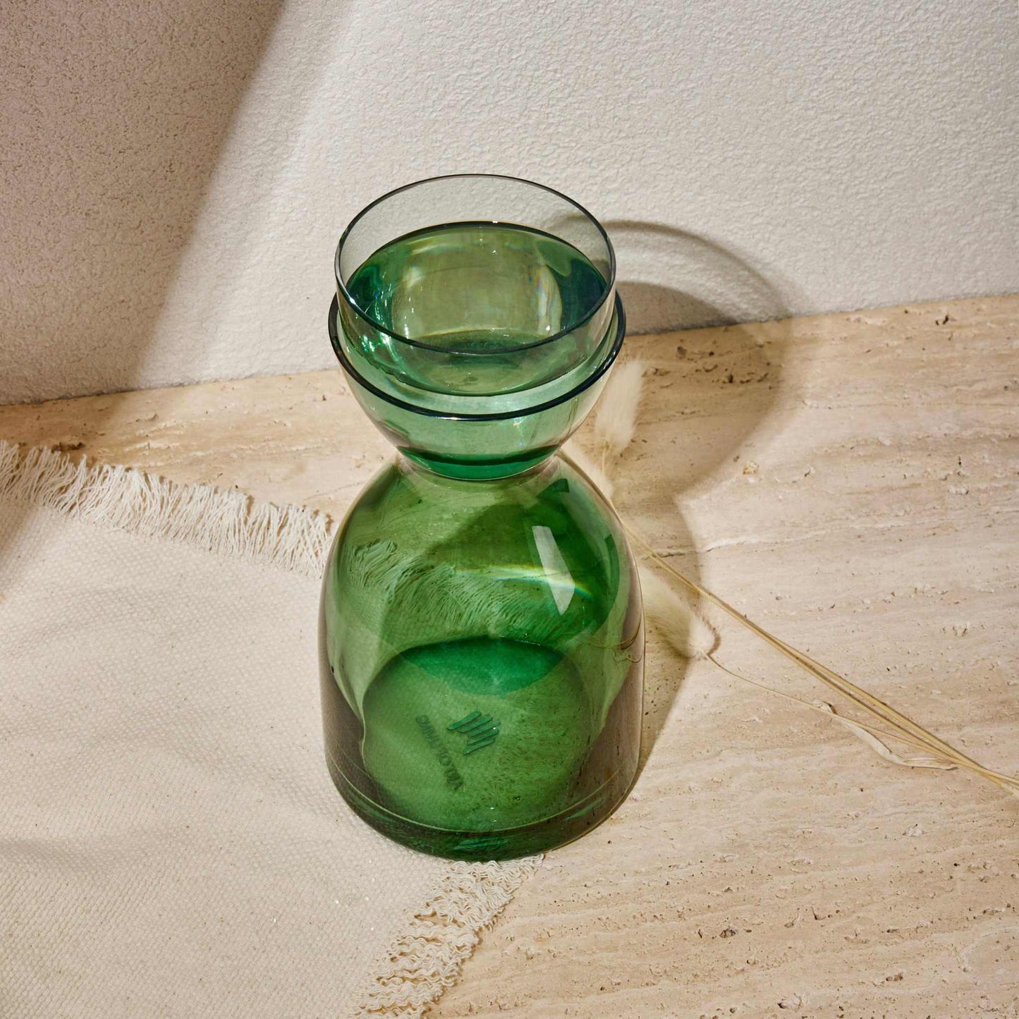 Elegant NUDE NIGHT WATER set in green, 850 ml, perfect for serving beverages.