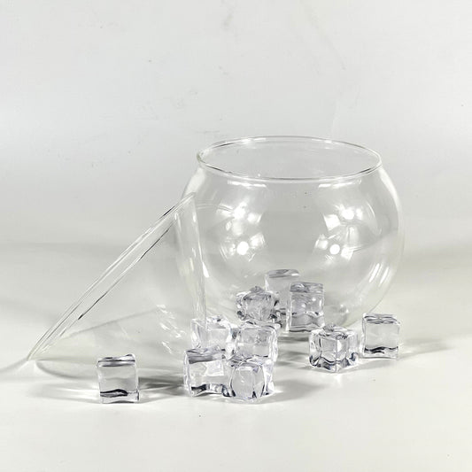 Triangle cocktail crystal glass- L: 12.5*12.3cm