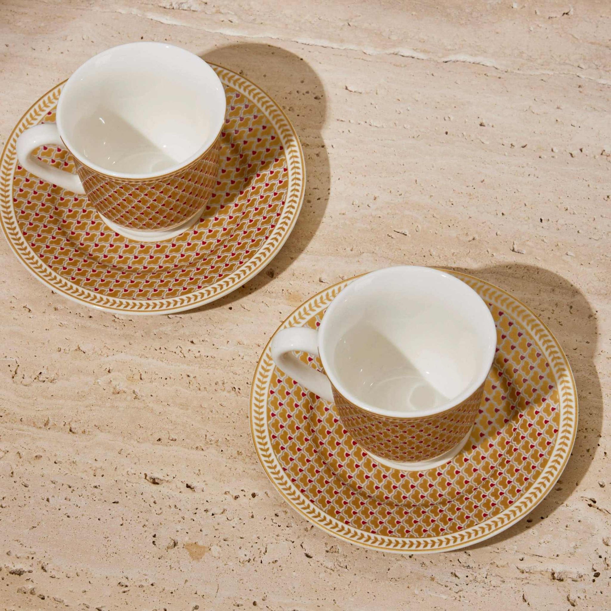 KEYIF PORCELAIN ESPRESSO CUP - YELLOWElevate your espresso experience with our KEYIF PORCELAIN ESPRESSO CUP, a perfect blend of elegance and nature-inspired charm. These cups feature a delicate oceanic CUP AND SAUCER