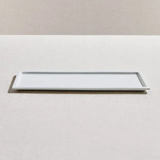 FLAT PORCELAIN D. SERVING PLATE
