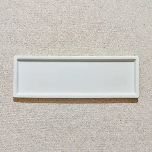 FLAT PORCELAIN D. SERVING PLATE