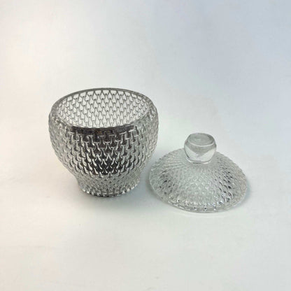 BELLA SUGAR BALL 9 CMElevate your table setting with the Bella Sugar Ball, a beautifully crafted glass container designed to add a touch of sophistication to your home. Featuring a delicGlass