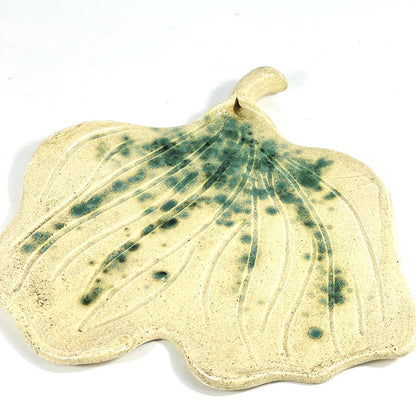 HANDMADE LEAVES PLATE SMALL