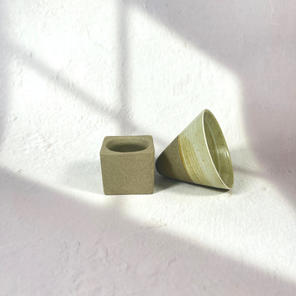CONICAL SHAPED TEA CUP WITH HOLDER 100ML/CREAM