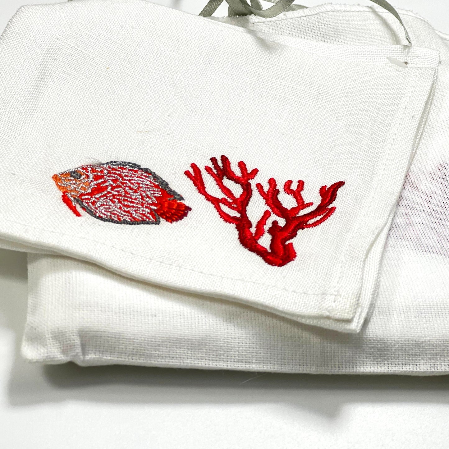 RED FISH WITH CORAL RED-WHITE COCKTAIL NAPKIN SET/6