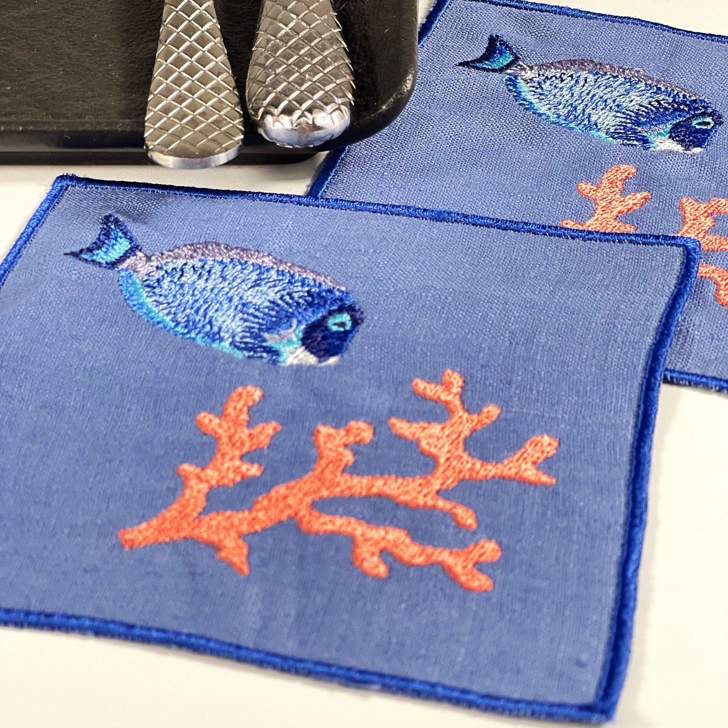 FISH WITH CORAL BLUE-ORANGE LINEN COASTER