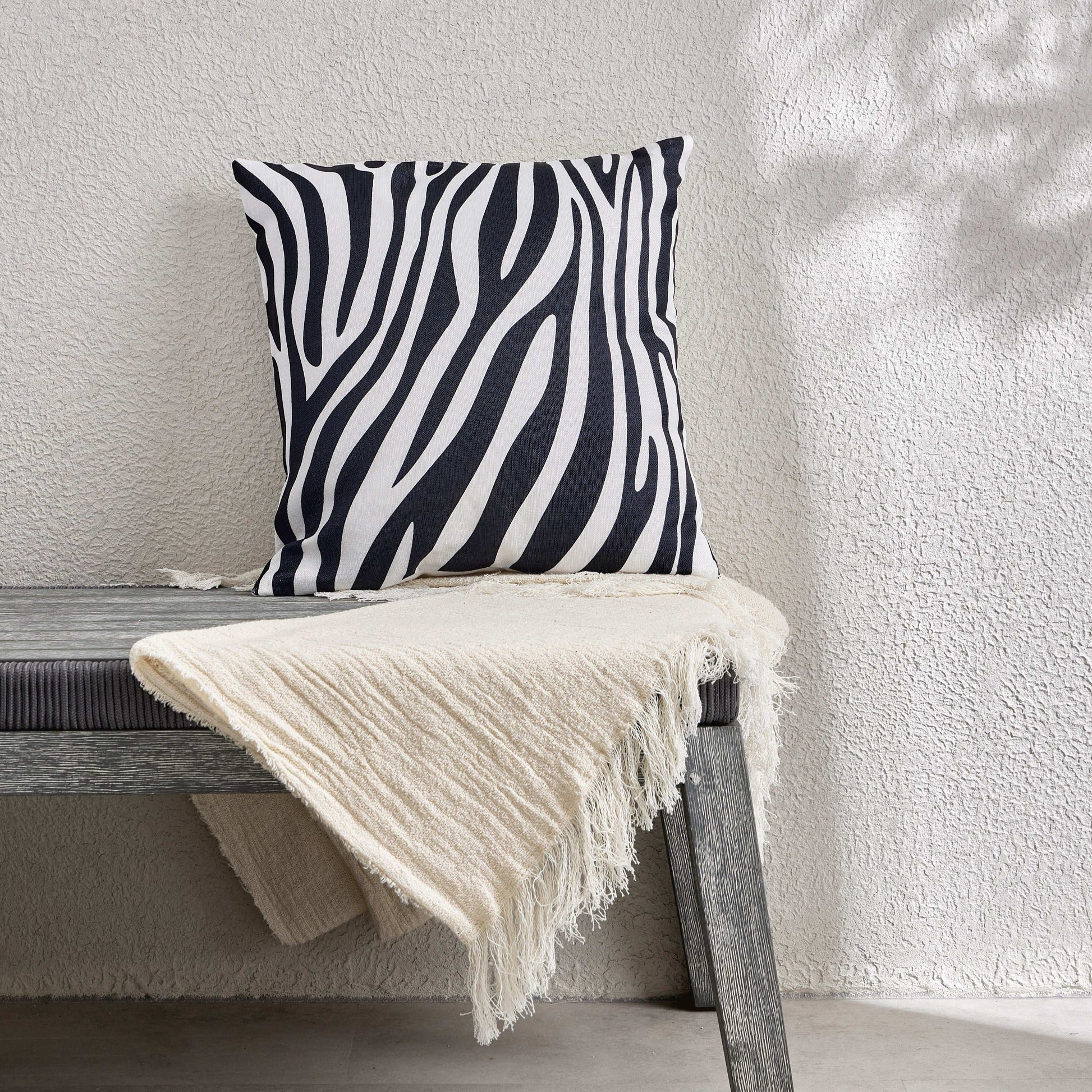 BLACK & WHITE CUSHION COVER 45*45