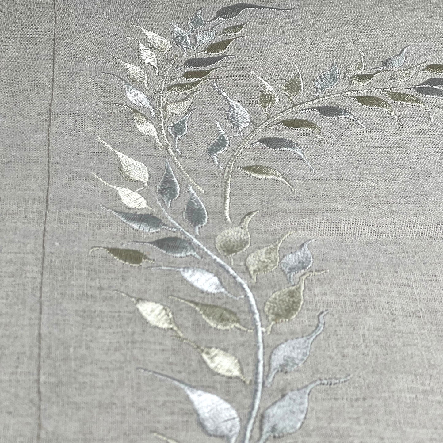 LEAVES ON A BRANCH / NATRUL LINEN TRAYLINER SET OF 2