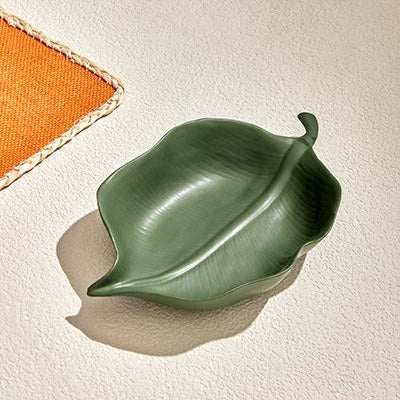 LEAF 2 CERAMIC DECORATIVE PLATE MAdd a natural touch to your home with the Leaf 2 Ceramic Decorative Plate. This beautifully crafted plate brings the elegance of nature indoors with its delicate leaCeramic Plate