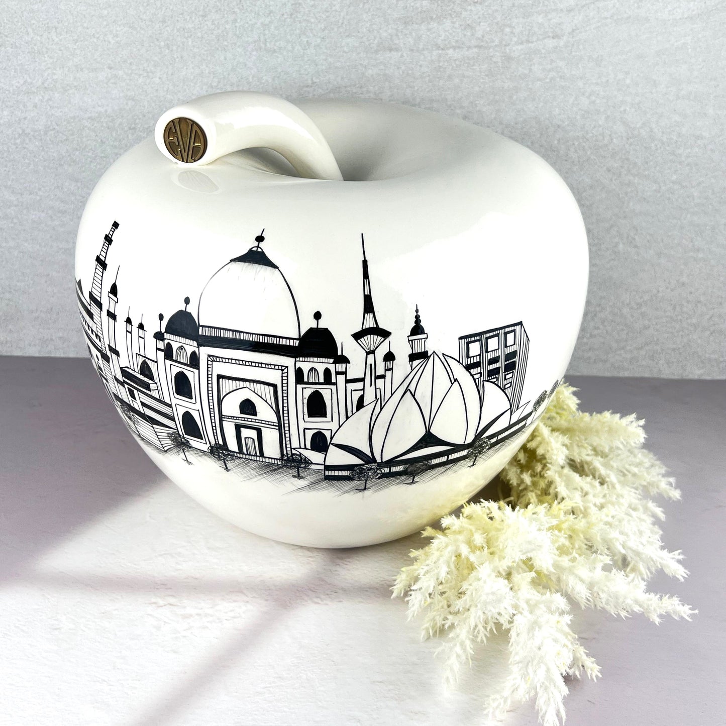 EVA/MOMBAI - APPLE SHAPED MONEYBOX BIG
