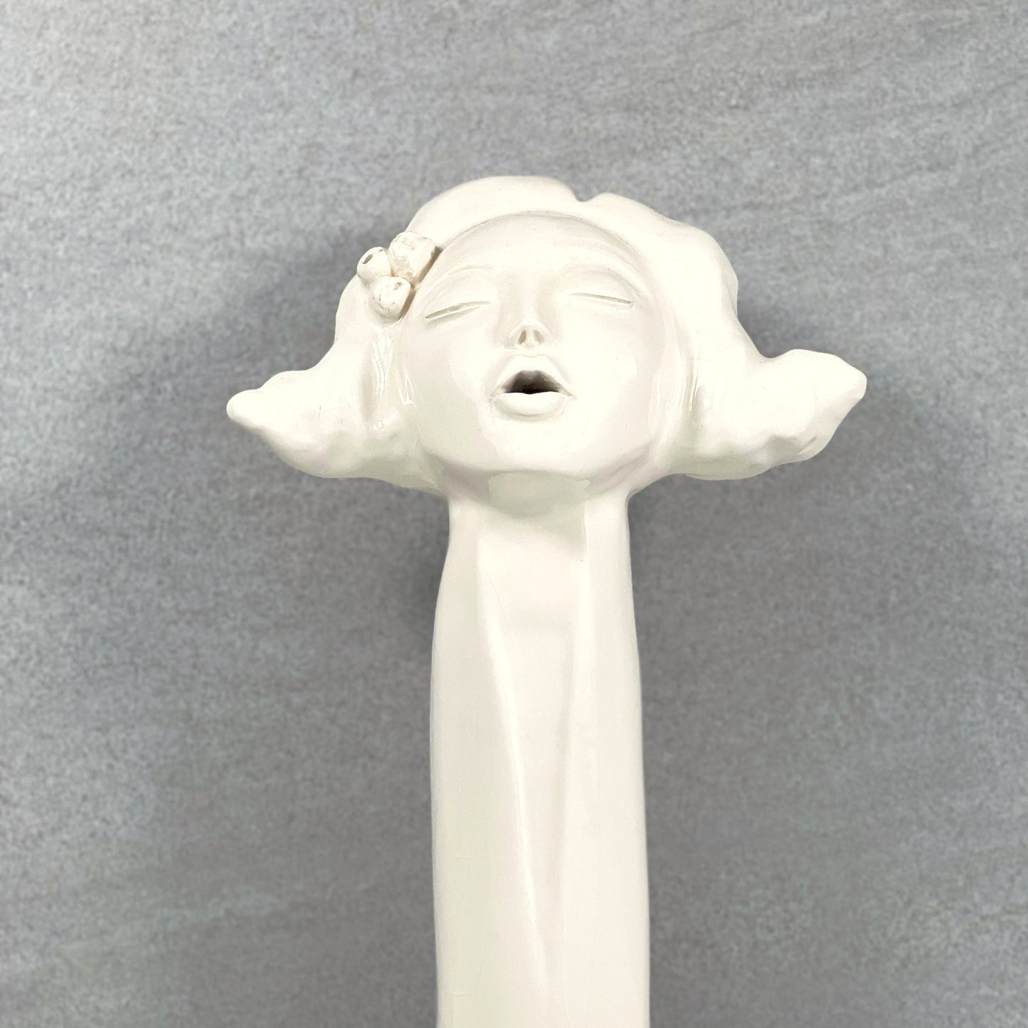 CERAMIC HANDMADE FREE GIRL OUD BURNER